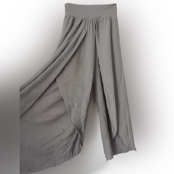 HALARA Grey Maxi Skirt - Picture 2 of 4